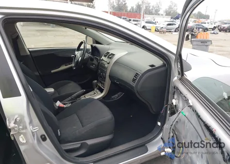 2010 Toyota Corolla S z USA, uszkodzony, nr VIN 1NXBU4EE9AZ257544